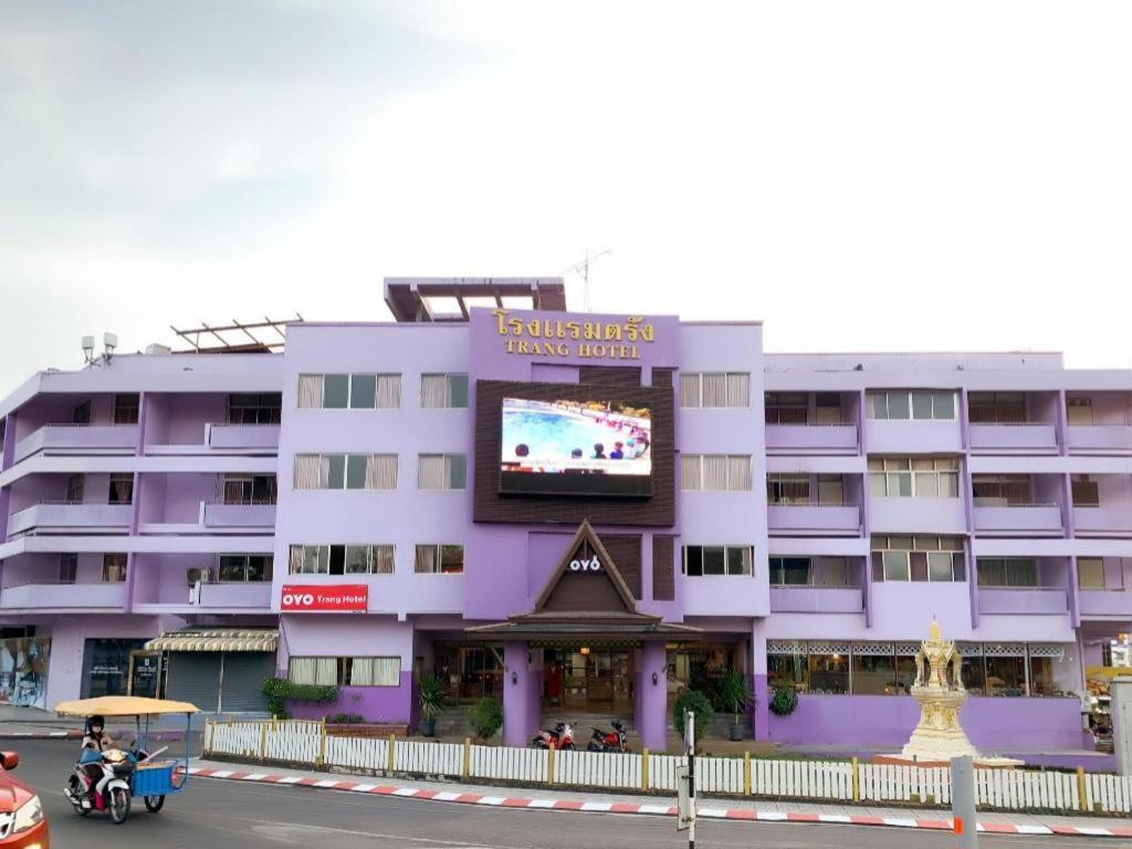 Oyo 565 Trang Hotel Kültér fotó