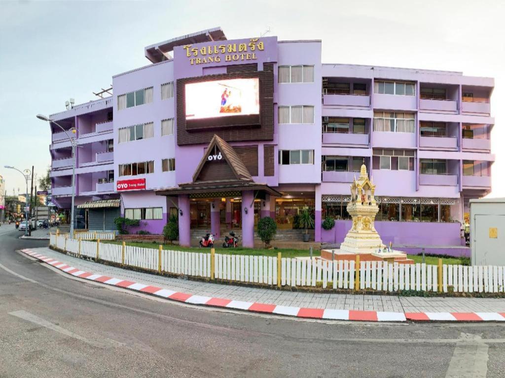 Oyo 565 Trang Hotel Kültér fotó