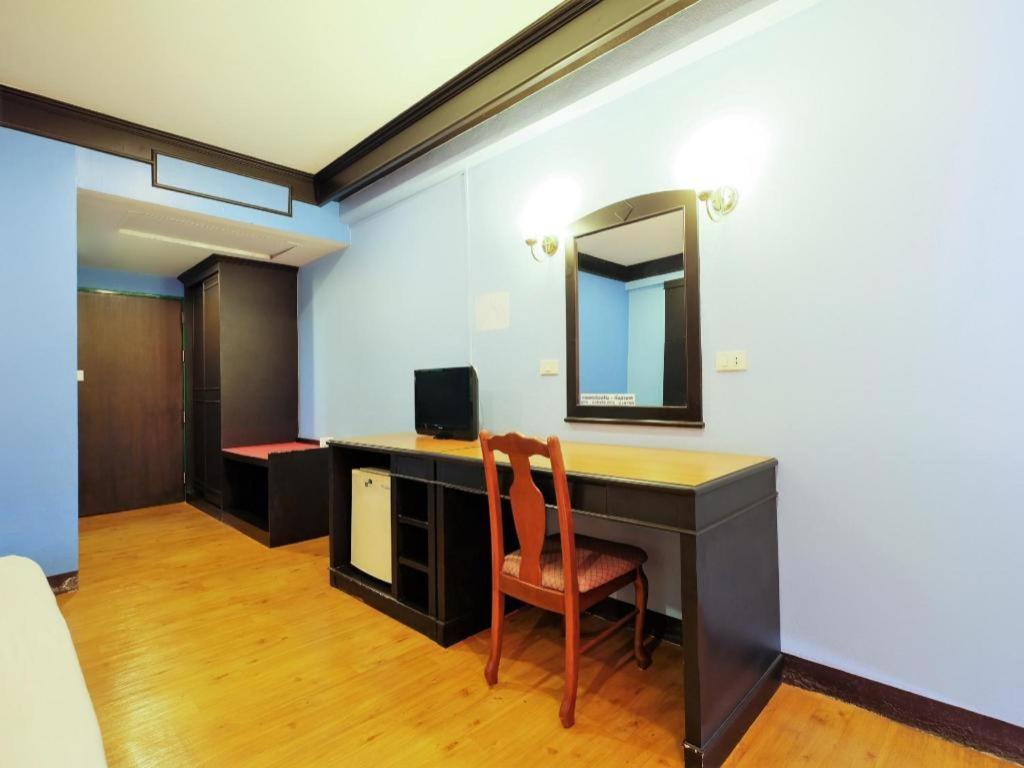 Oyo 565 Trang Hotel Kültér fotó