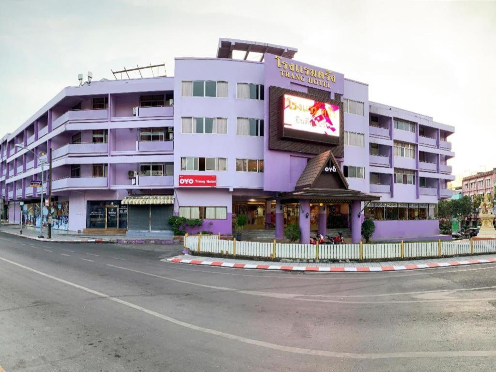 Oyo 565 Trang Hotel Kültér fotó