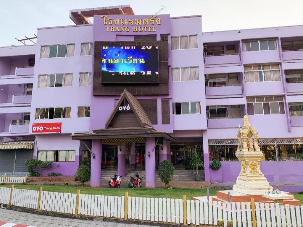 Oyo 565 Trang Hotel Kültér fotó