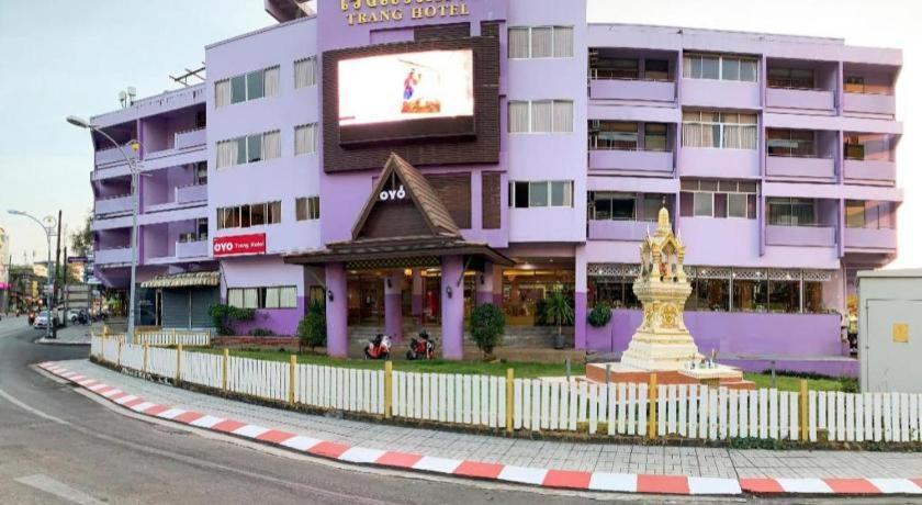 Oyo 565 Trang Hotel Kültér fotó