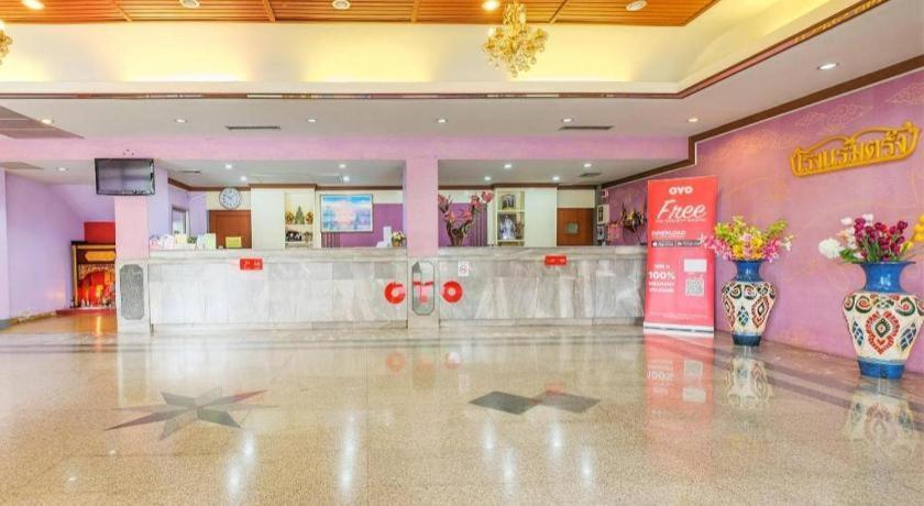Oyo 565 Trang Hotel Kültér fotó