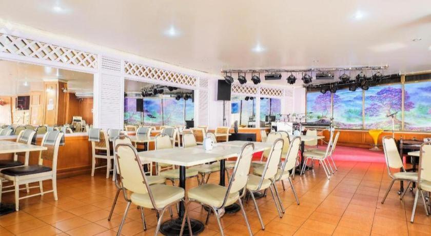 Oyo 565 Trang Hotel Kültér fotó
