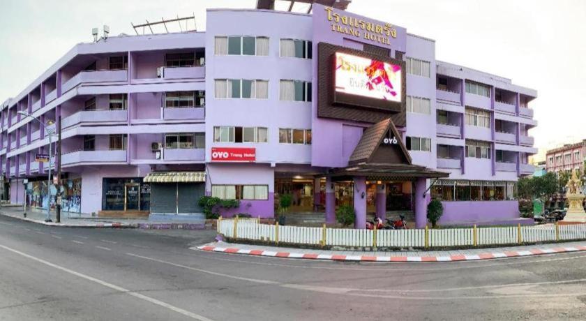 Oyo 565 Trang Hotel Kültér fotó